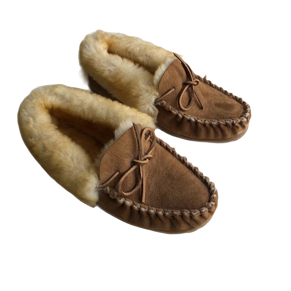 L.L. Bean Wicked Good Moccasins Size 9 Shearling Suede Cozy Tan Furry Slippers